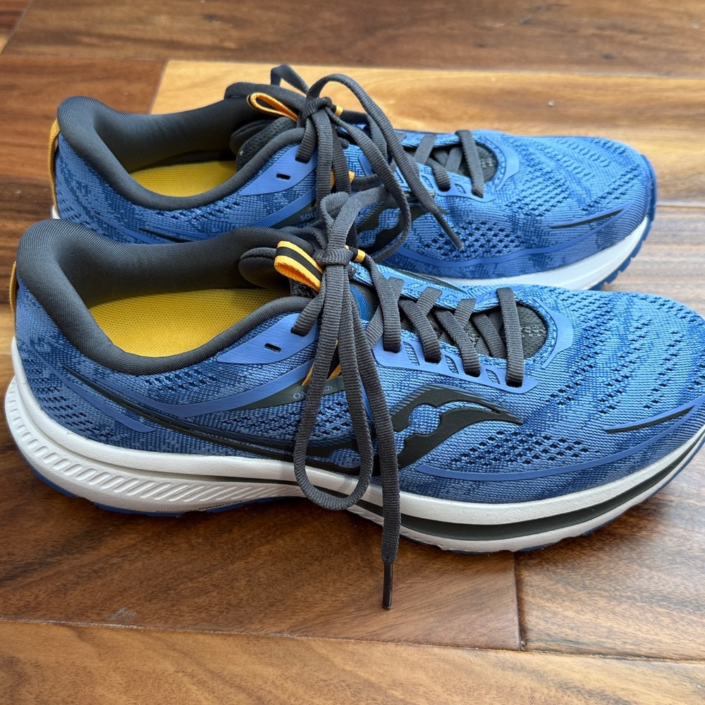 Women’s Saucony Omni 21 New!